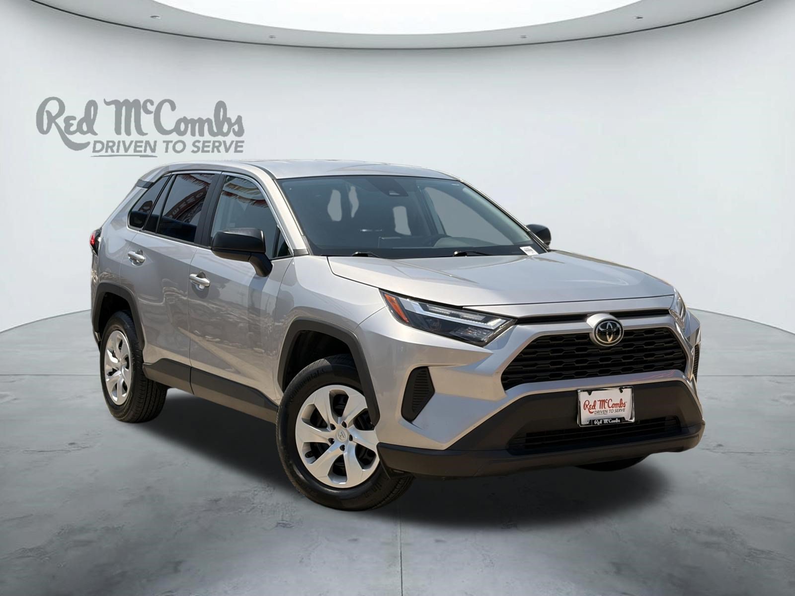 Used 2025 Toyota RAV4 LE AWD/4WD video 1