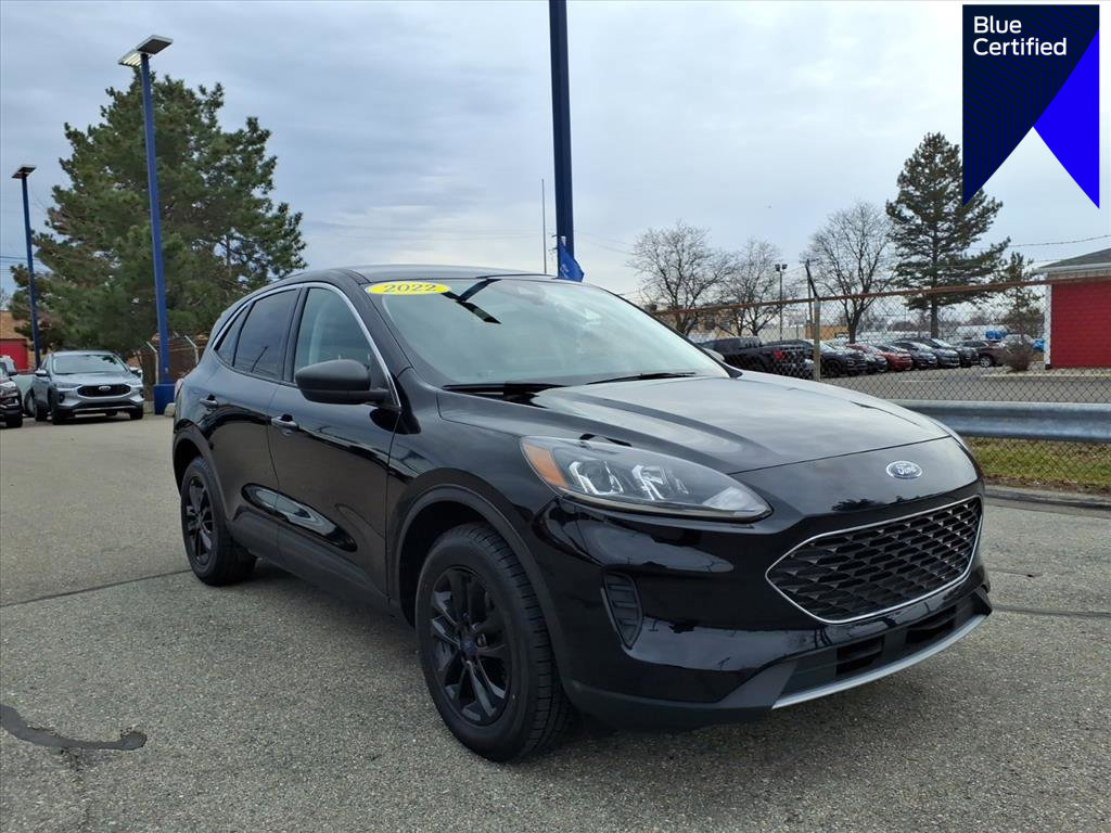 Certified 2022 Ford Escape SE w/ Cold Weather Package