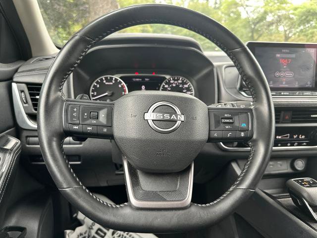 Used 2025 Nissan Rogue SV AWD/4WD image 11