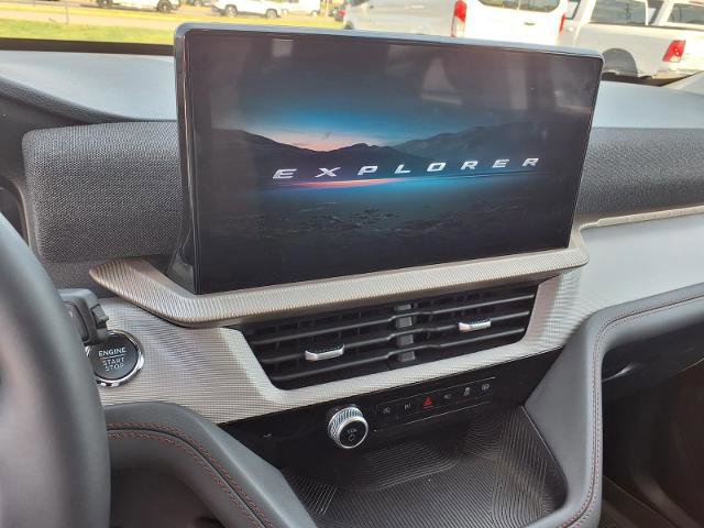 Certified 2025 Ford Explorer Active image 8