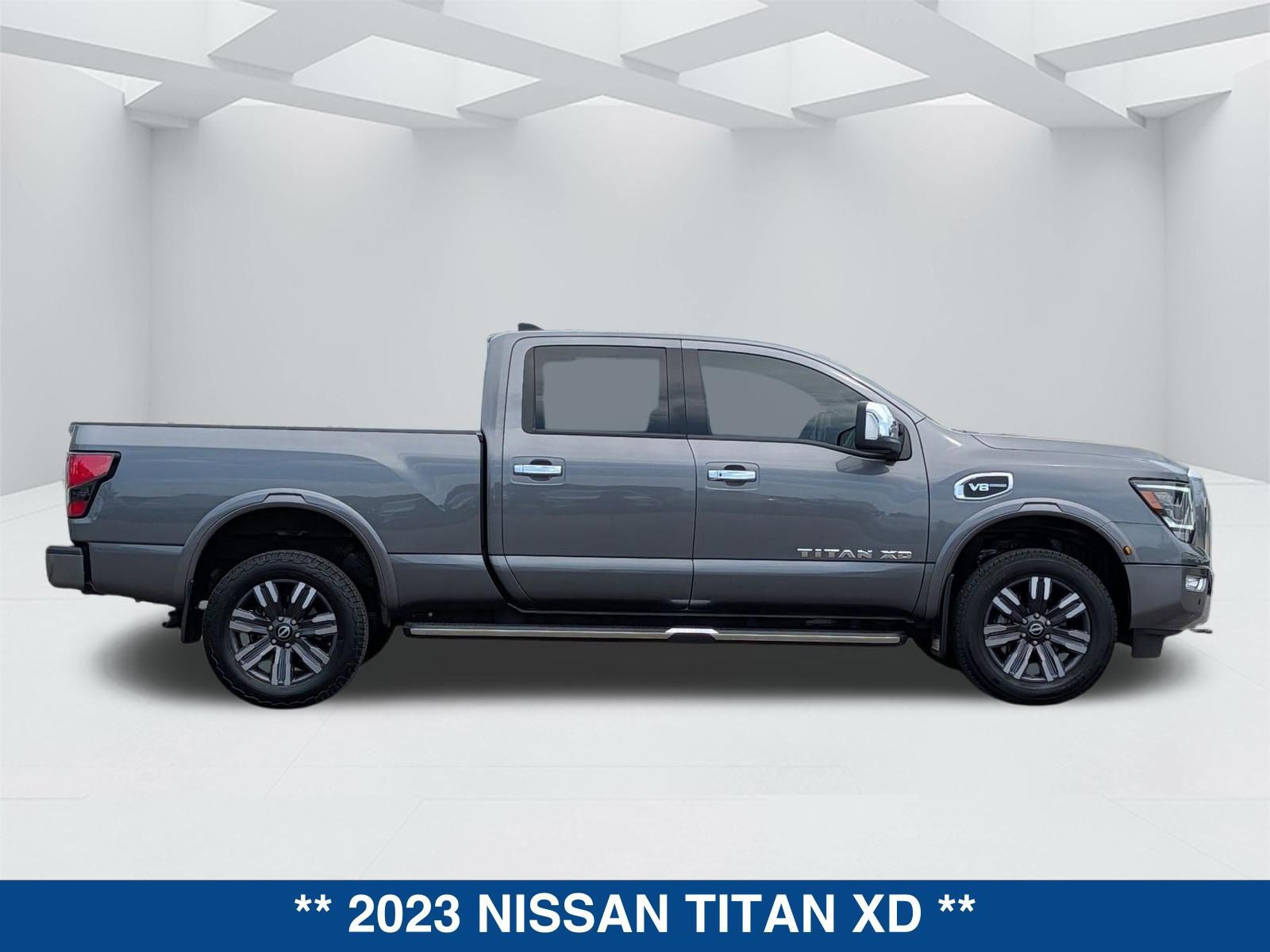 Used 2023 Nissan Titan Platinum Reserve w/ Moonroof Package image 5