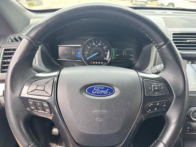 Certified 2019 Ford Explorer XLT w/ Equipment Group 202A FWD image 27