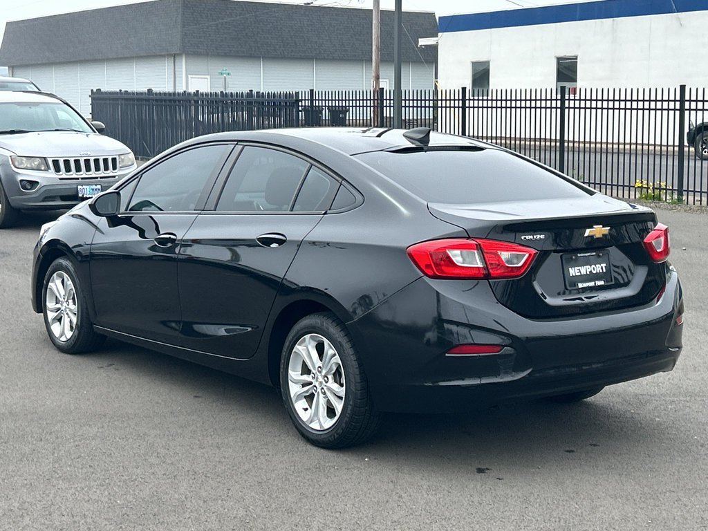 Used 2019 Chevrolet Cruze LS w/ LS Convenience Package FWD image 6