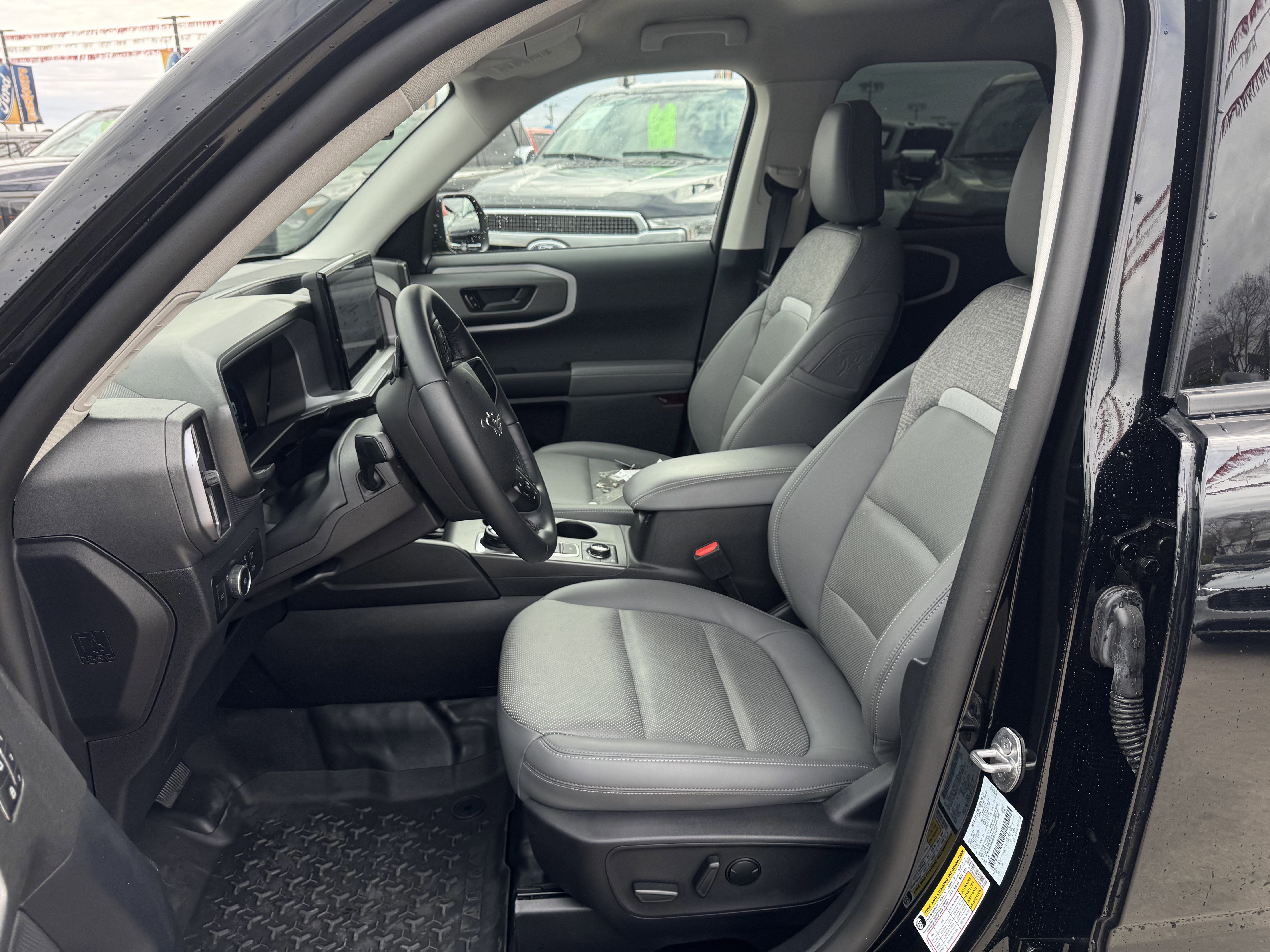 Certified 2025 Ford Bronco Sport Badlands image 13