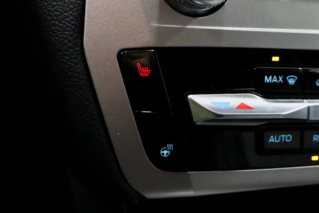 Certified 2022 Ford Explorer XLT w/ Equipment Group 202A image 11