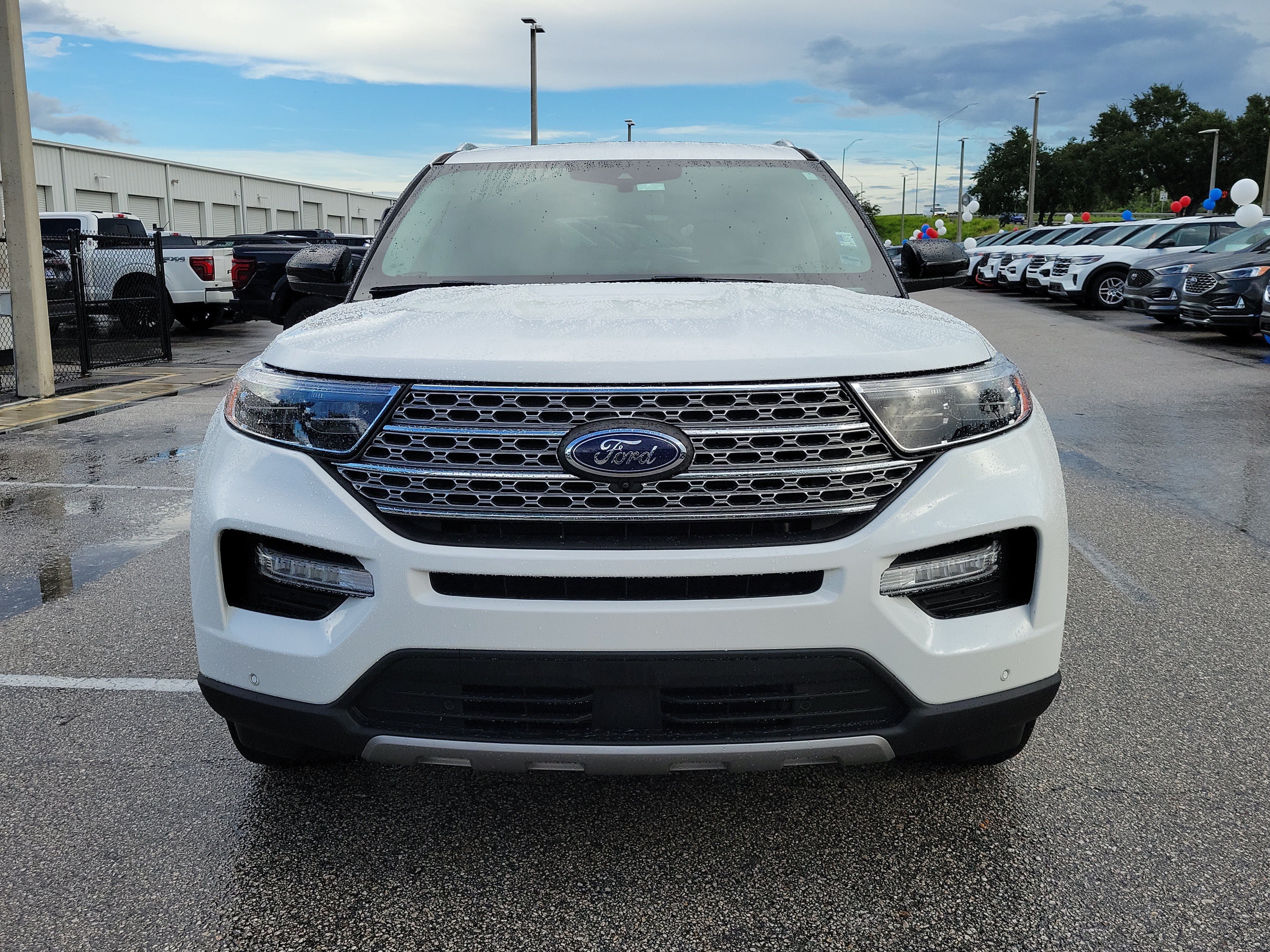 Certified 2024 Ford Explorer Limited w/ Limited Technology Package AWD/4WD image 2