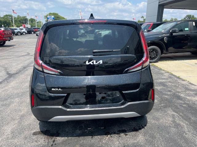 Used 2025 Kia Soul LX w/ LX Technology Package FWD image 5