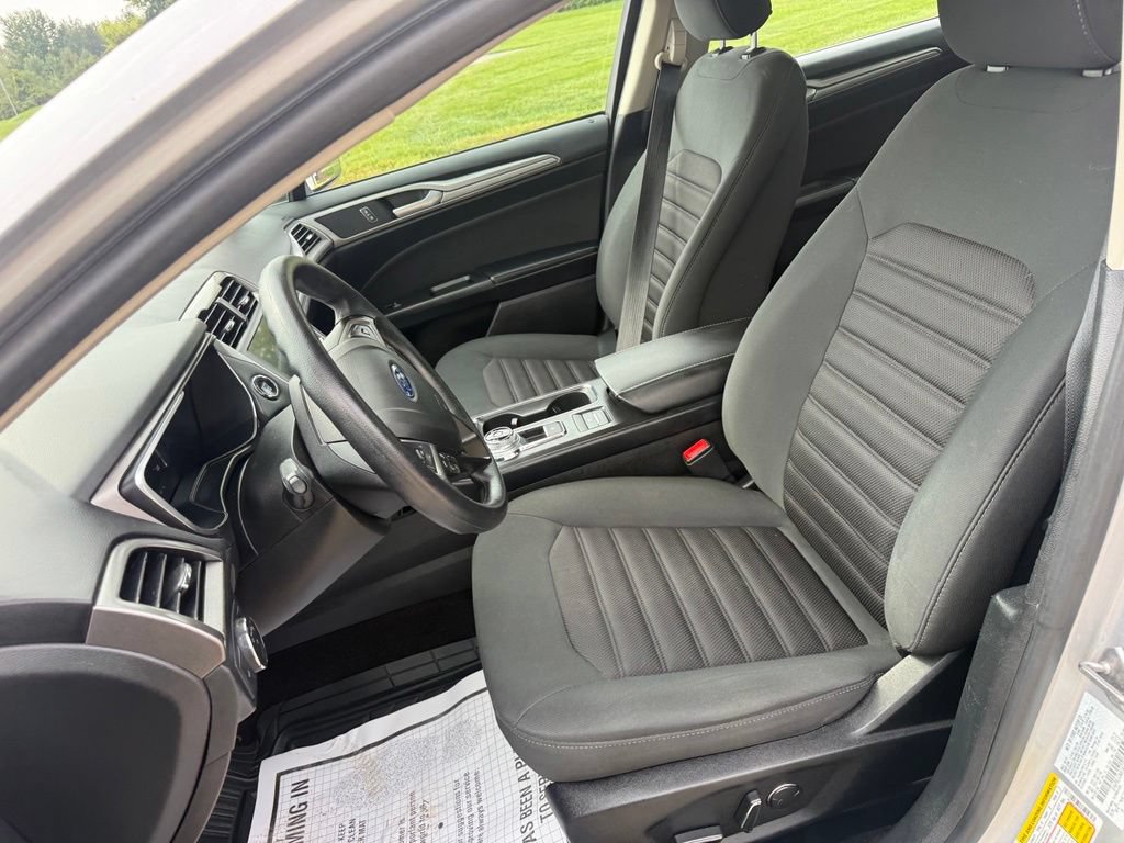 Certified 2019 Ford Fusion SE FWD image 20