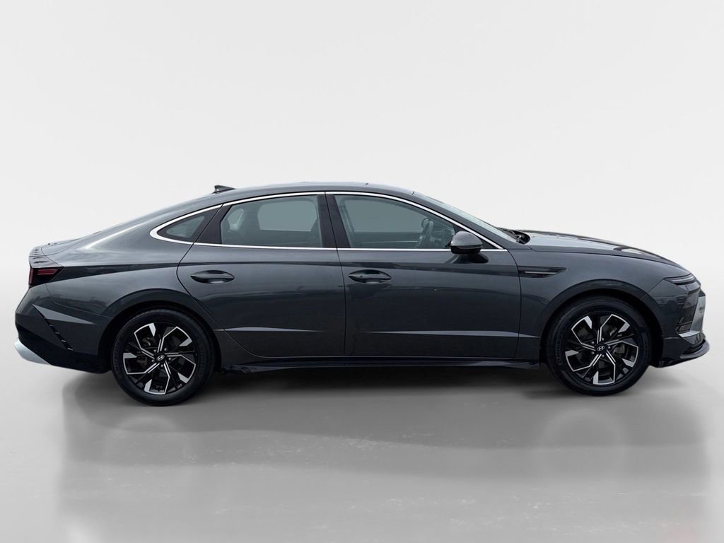 Used 2024 Hyundai Sonata SEL image 2