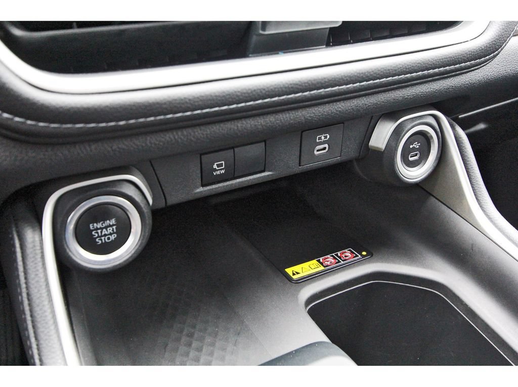Used 2024 Toyota Grand Highlander AWD image 26