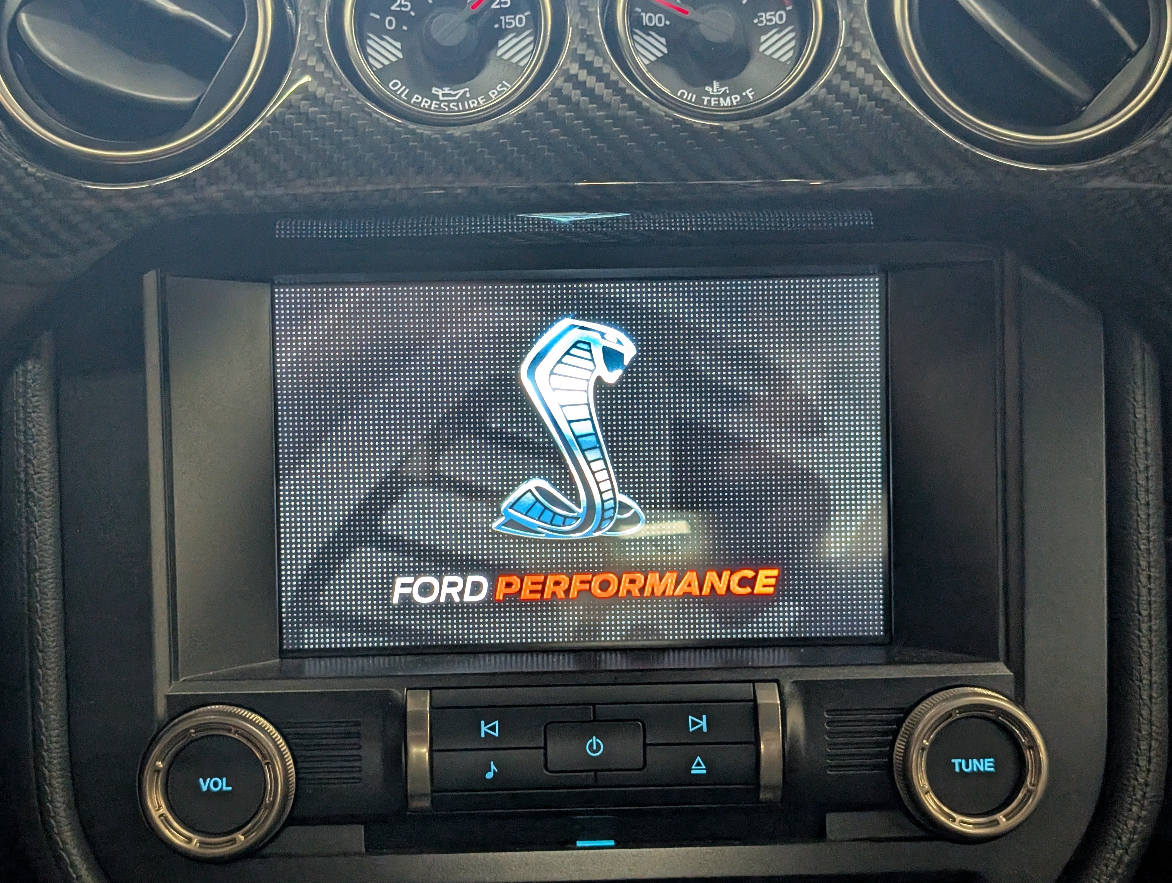 Certified 2021 Ford Mustang Shelby GT500 w/ Carbon Fiber Track Pack RWD image 23