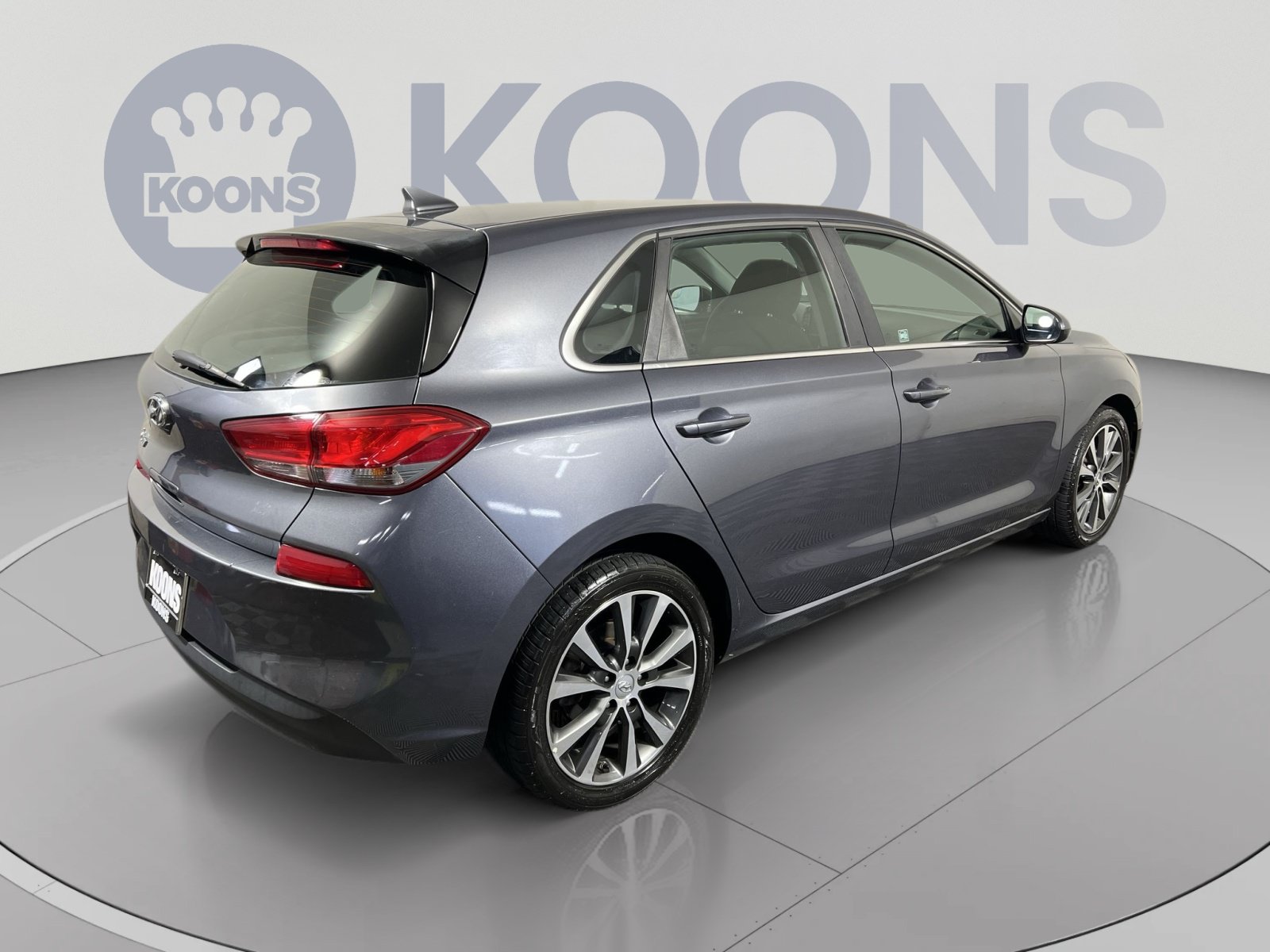 Used 2018 Hyundai Elantra GT FWD image 11
