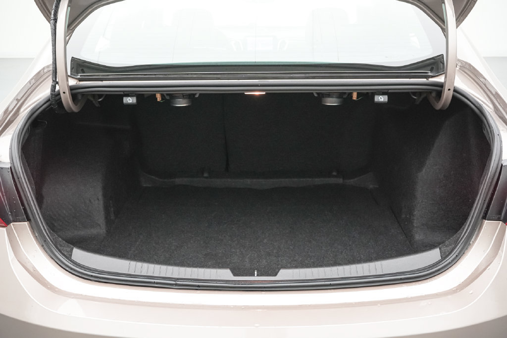 Used 2024 Chevrolet Malibu LT FWD image 20