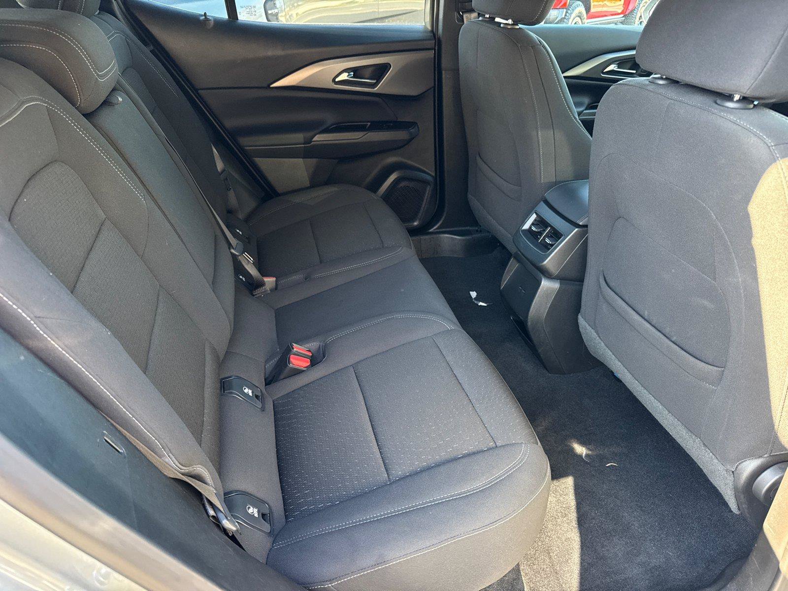 Used 2025 Chevrolet Equinox EV LT FWD image 17