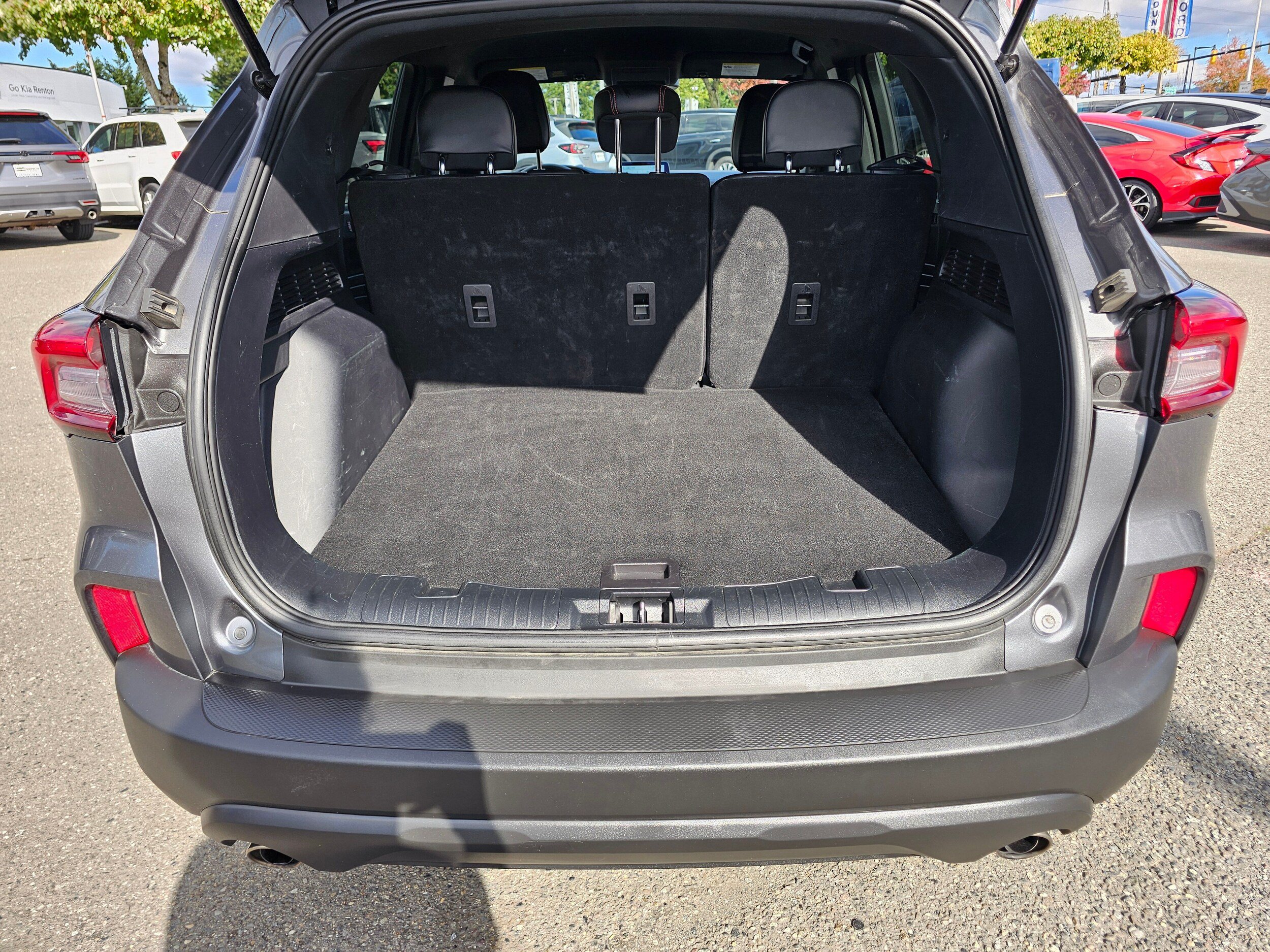 Certified 2025 Ford Escape ST-Line AWD/4WD image 10