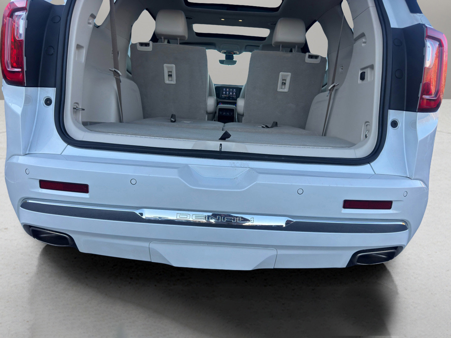 Used 2023 GMC Acadia Denali w/ Denali Ultimate Package image 26