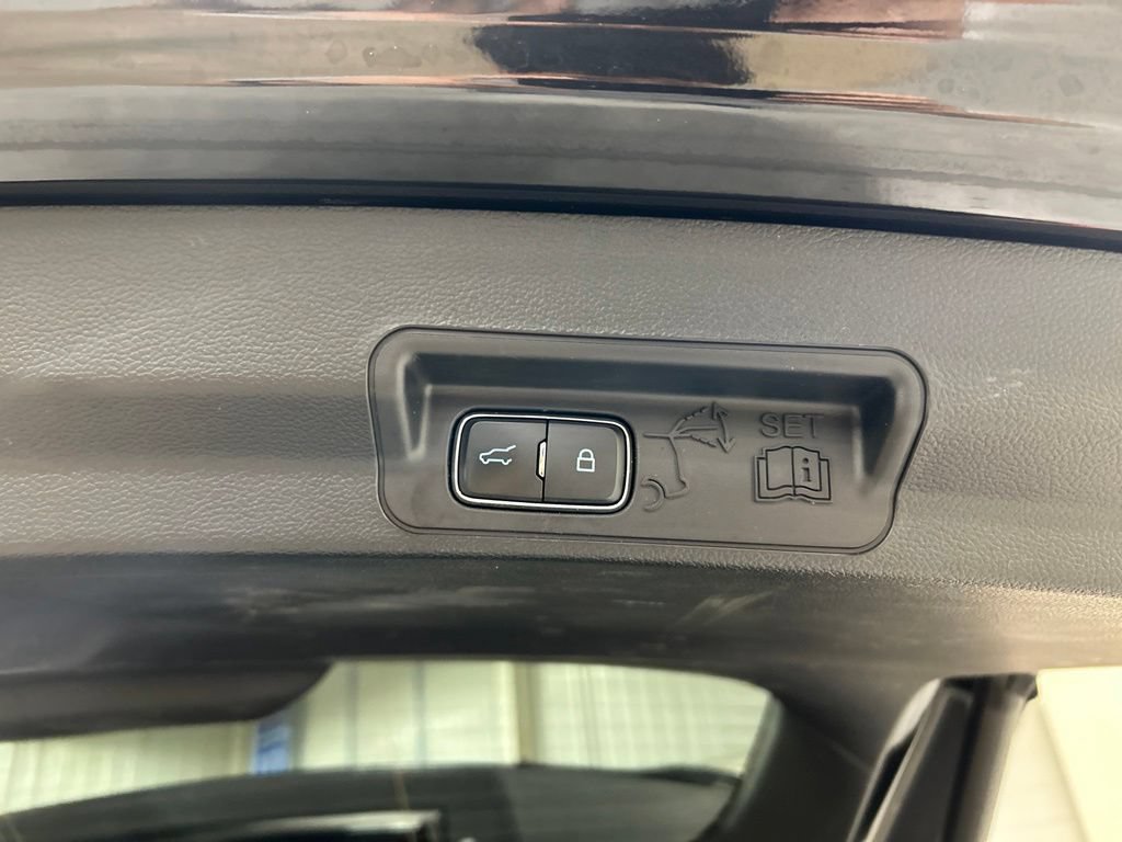 Certified 2023 Ford Explorer XLT w/ Equipment Group 202A AWD/4WD image 29