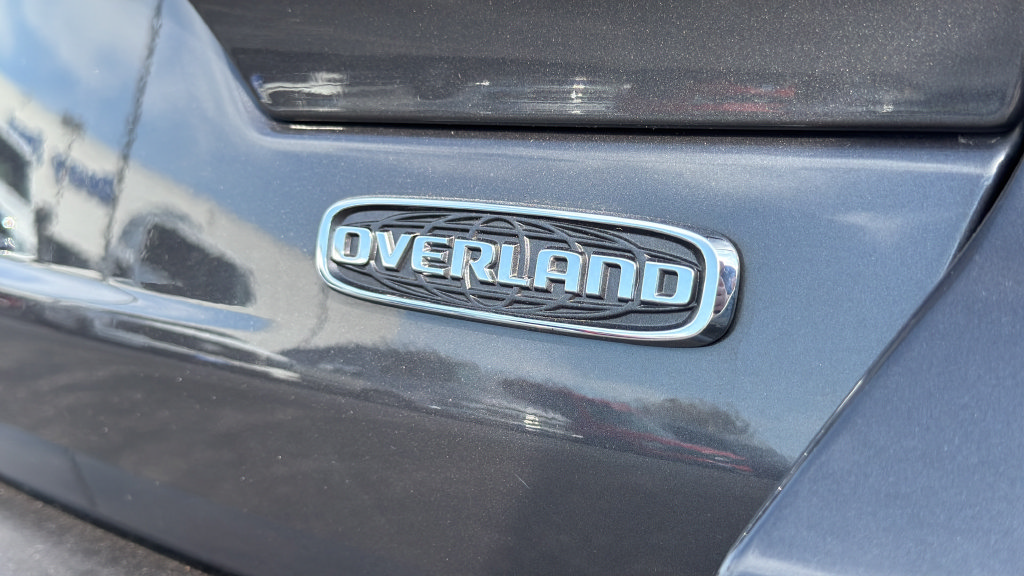 Used 2022 Jeep Grand Cherokee Overland w/ Luxury Tech Group IV AWD/4WD image 33