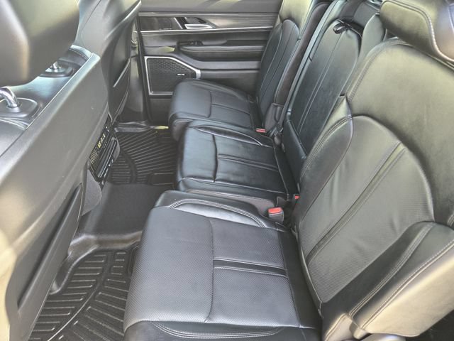Used 2024 Jeep Wagoneer Series II w/ Advanced All Terrain Group AWD/4WD image 28