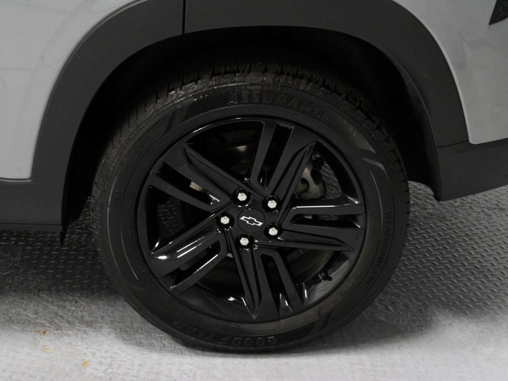 Used 2024 Chevrolet Trax ACTIV w/ Driver Confidence Package FWD image 19