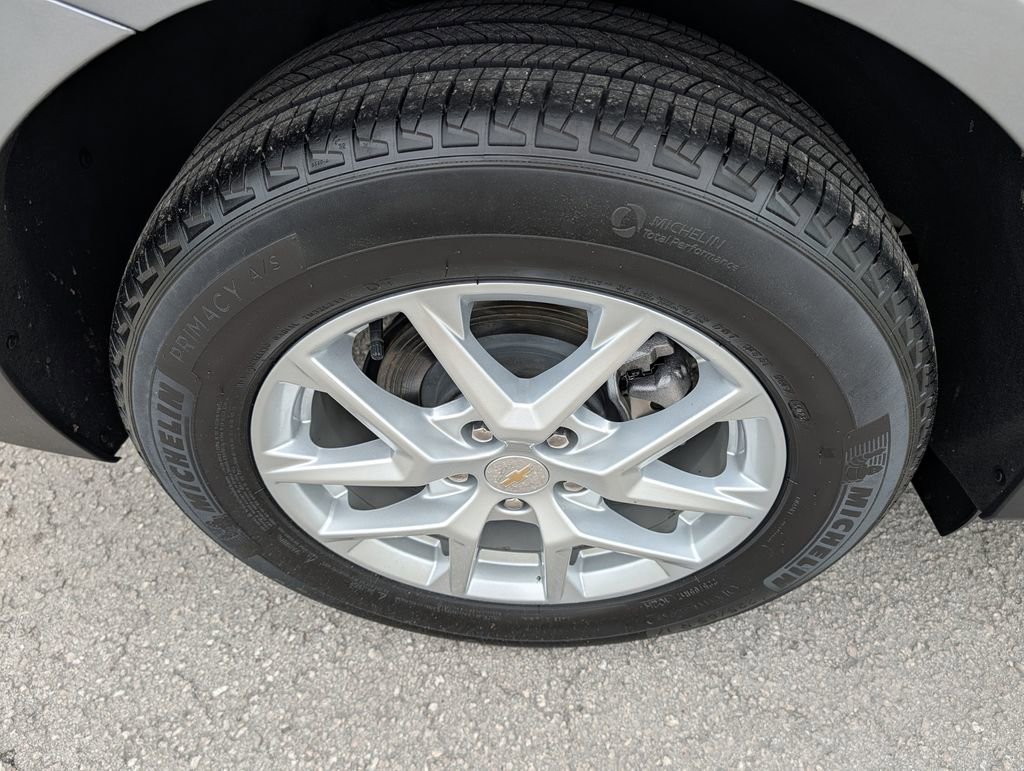Used 2024 Chevrolet Equinox LT w/ LPO, Floor Liner Package FWD image 30
