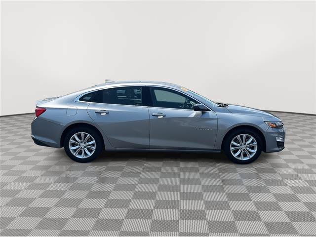 Used 2025 Chevrolet Malibu LT FWD image 4