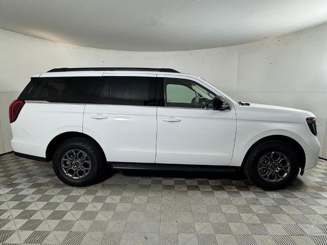 Certified 2025 Ford Expedition Active image 6
