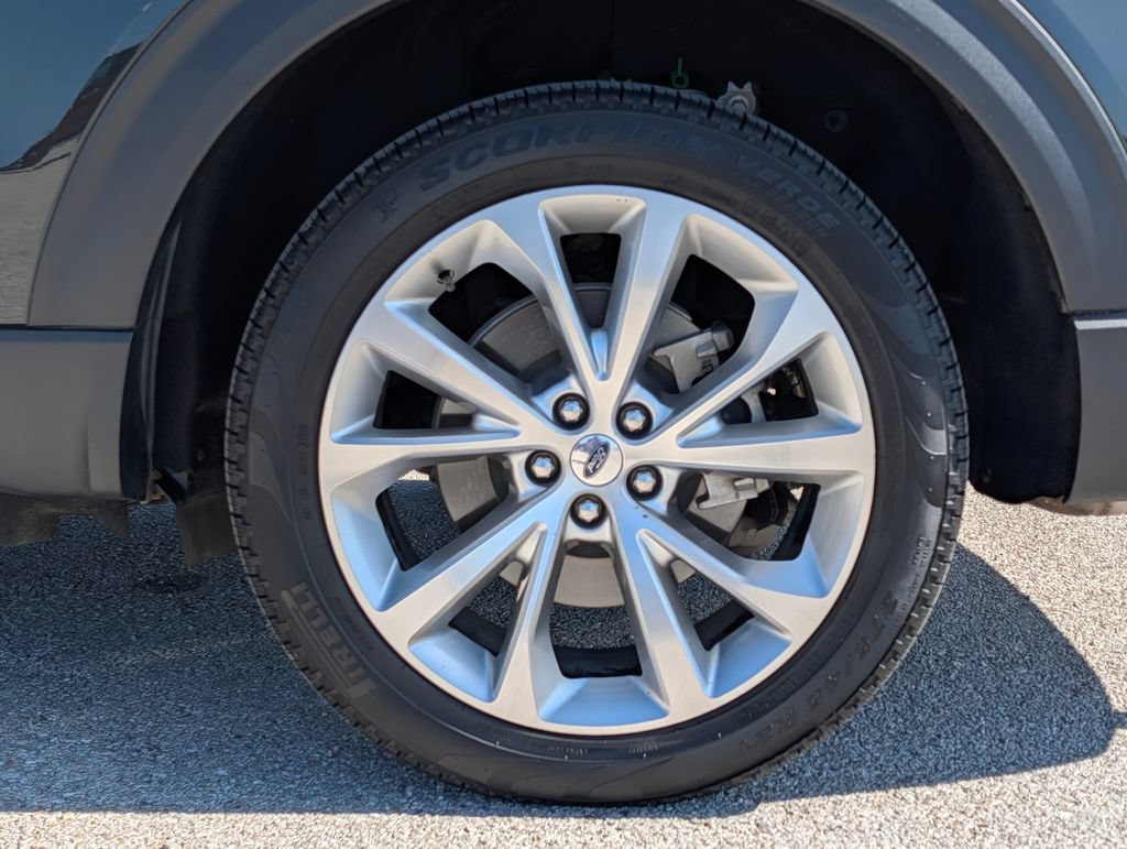 Certified 2022 Ford Explorer Platinum w/ Technology Package AWD/4WD image 29