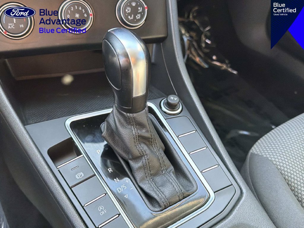 Used 2019 Volkswagen Jetta R-Line FWD image 23