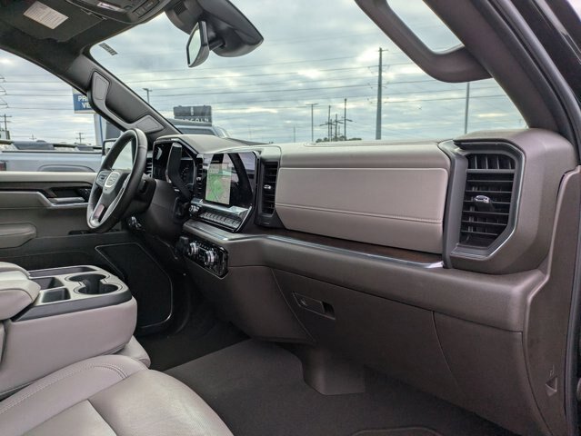 Used 2025 GMC Sierra 1500 SLT AWD/4WD image 36