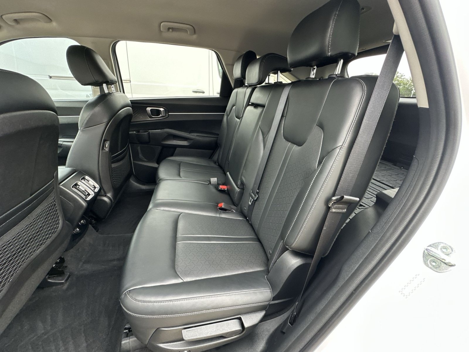 Used 2021 Kia Sorento S FWD image 47