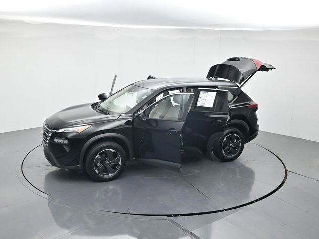 Used 2025 Nissan Rogue SV FWD image 46