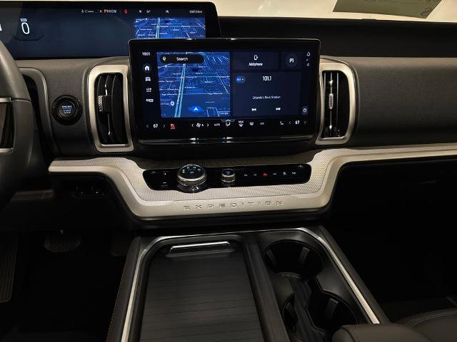 Certified 2025 Ford Expedition Active image 27