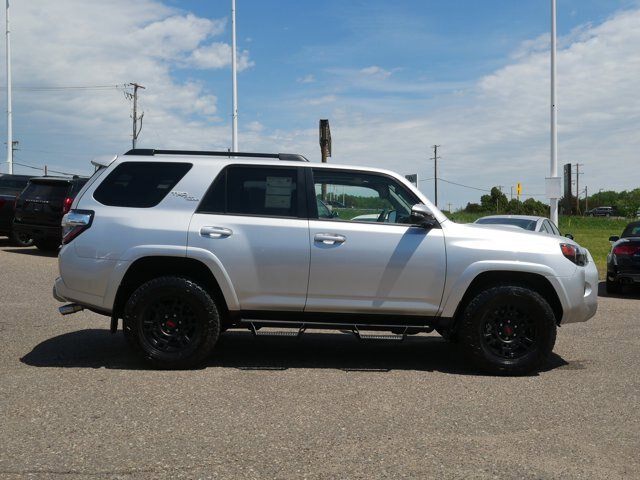 Used 2020 Toyota 4Runner TRD Off-Road Premium w/ Moonroof Package AWD/4WD image 3