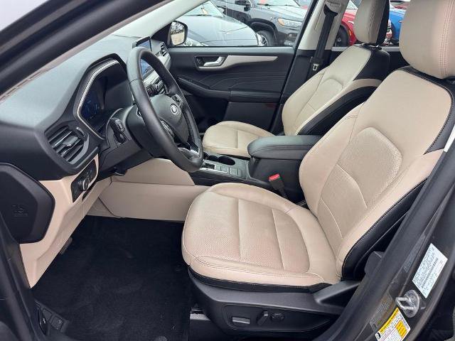 Certified 2022 Ford Escape SEL w/ Technology Package AWD/4WD image 8