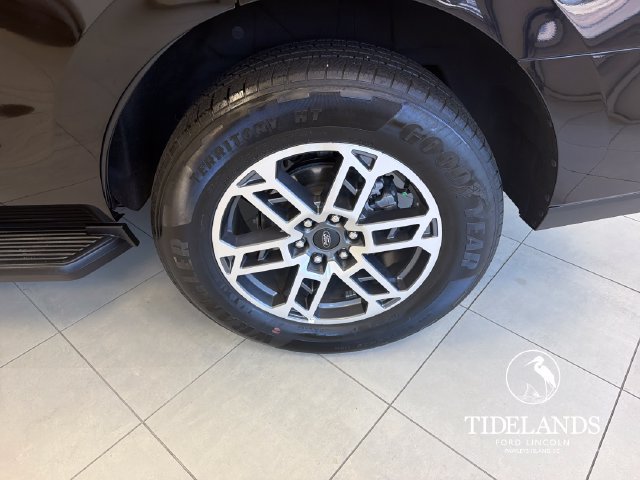 Certified 2025 Ford Expedition Active RWD image 33