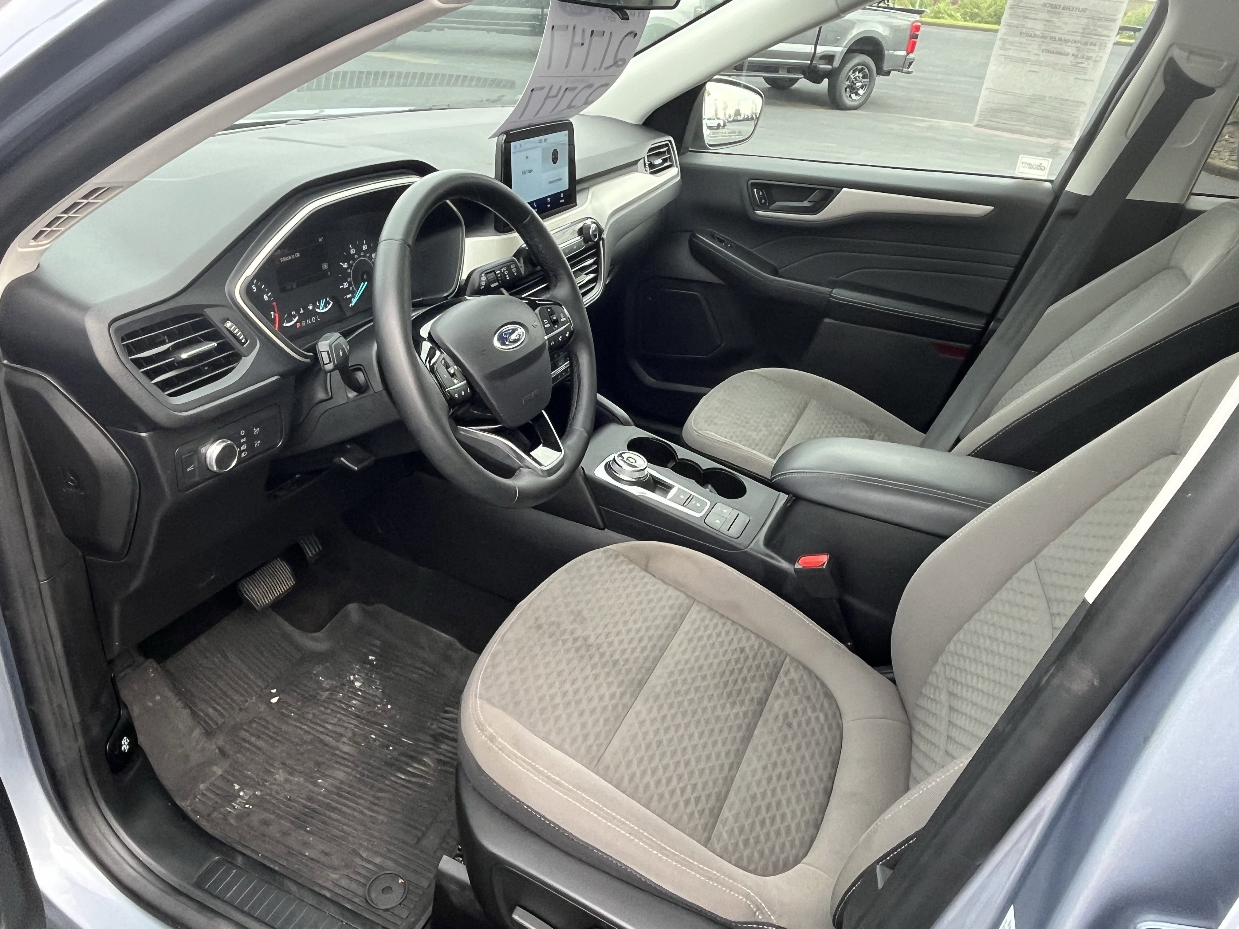 Certified 2022 Ford Escape SE w/ SE Sport Appearance Package image 6
