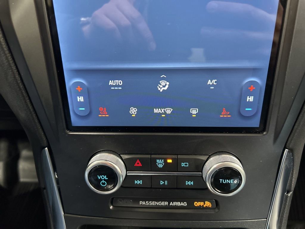 Certified 2022 Ford Edge Titanium image 24