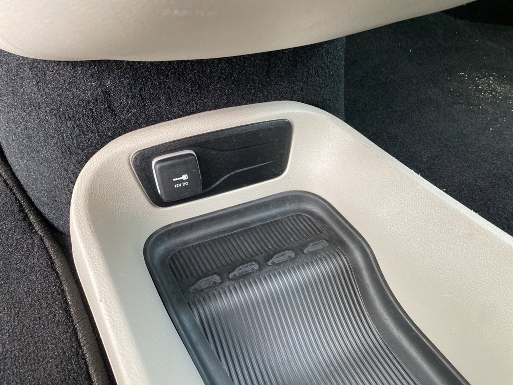 Used 2024 Chrysler Pacifica Touring-L image 44