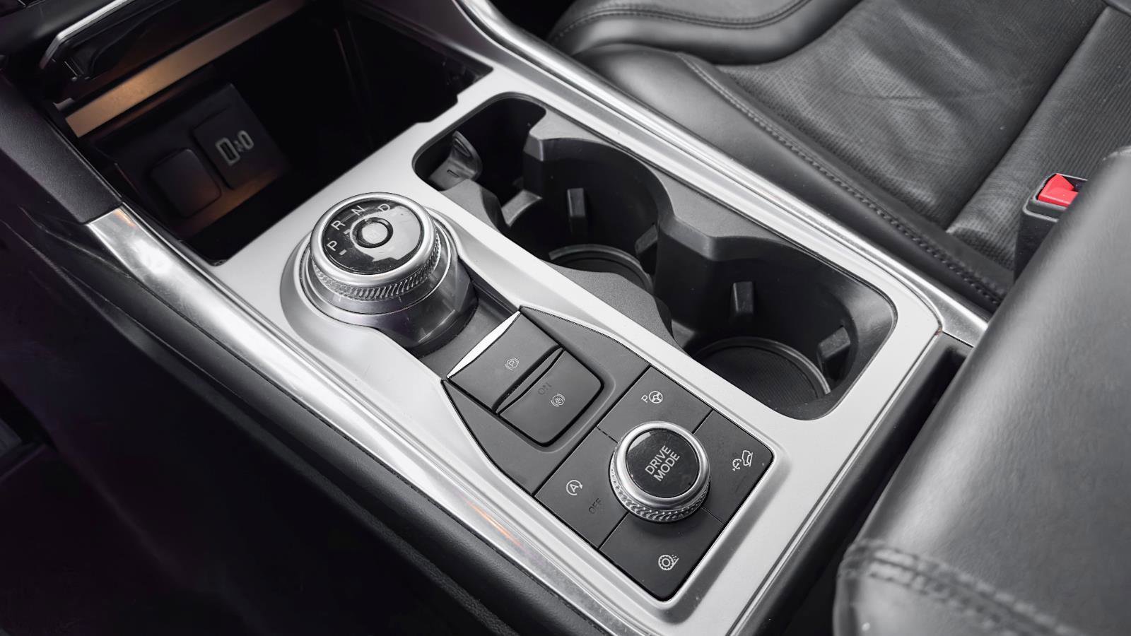 Certified 2020 Ford Explorer Platinum w/ Premium Technology Package image 20