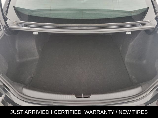 Used 2025 Chevrolet Malibu LT FWD image 16