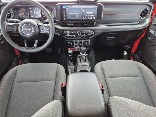 Used 2025 Jeep Gladiator Rubicon w/ Convenience Group AWD/4WD image 27