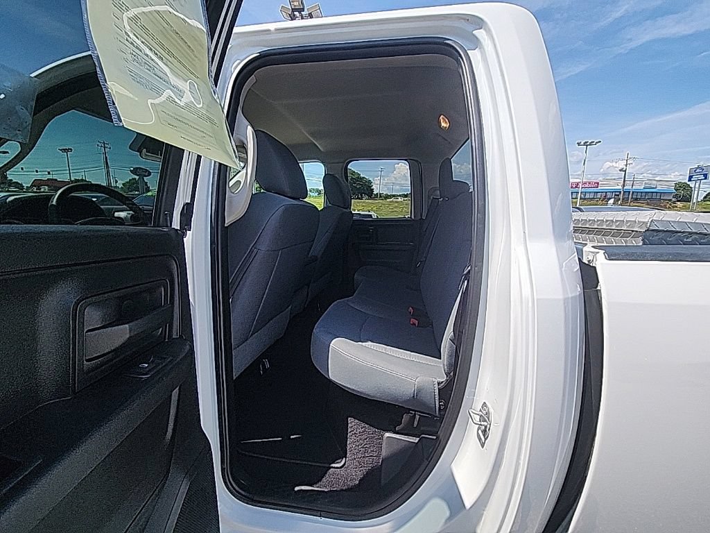 Used 2017 RAM 1500 Express AWD/4WD image 10