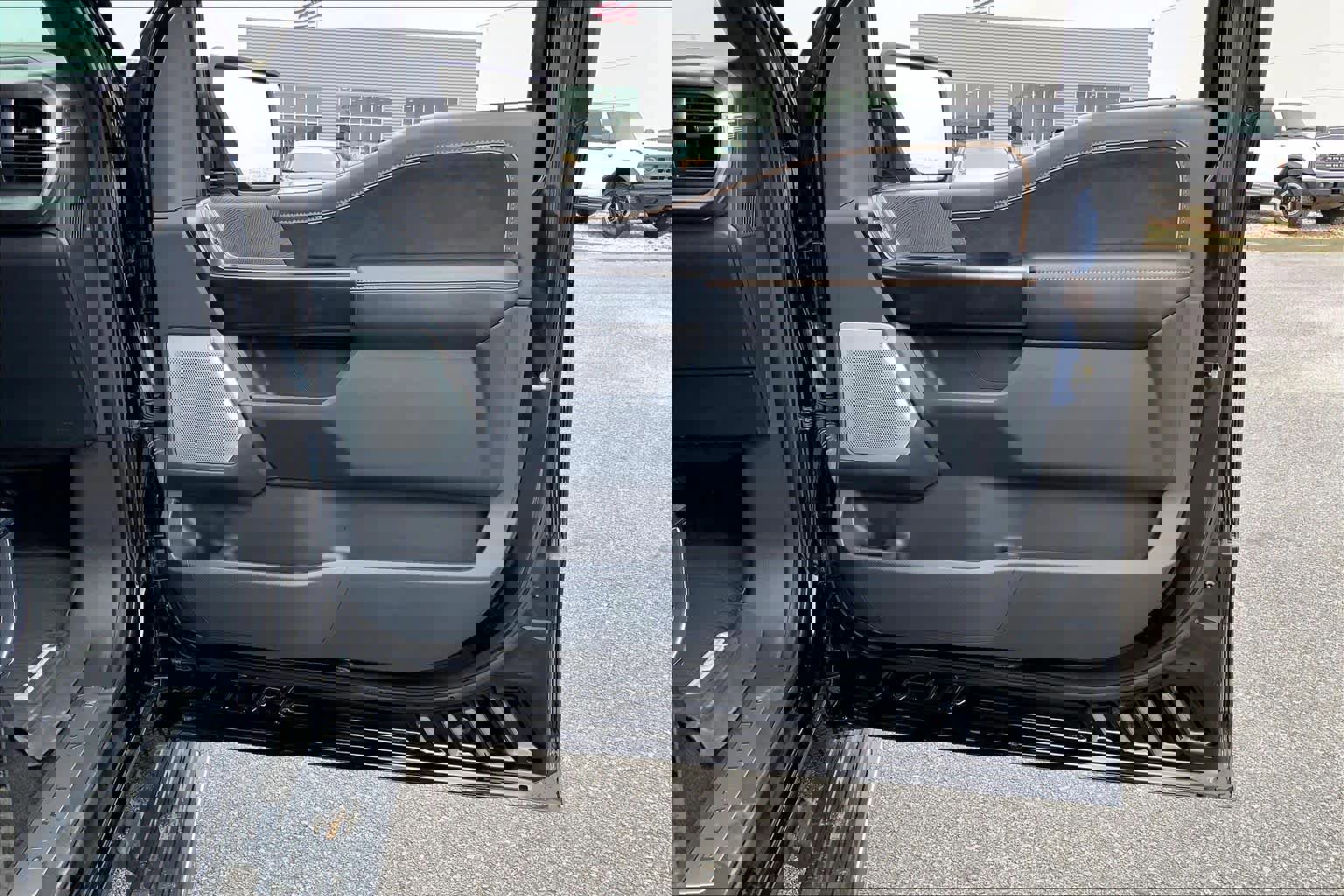 Certified 2022 Ford F150 Platinum w/ Equipment Group 701A High image 23