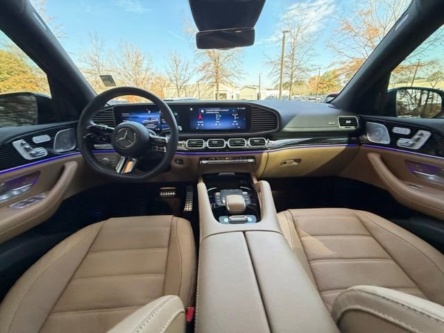 Used 2024 Mercedes-Benz GLS 450 4MATIC image 10