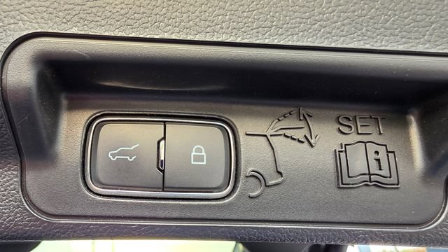 Certified 2024 Ford Explorer XLT w/ Equipment Group 202A AWD/4WD image 36