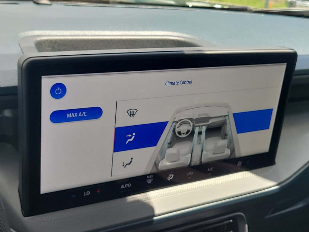Certified 2025 Ford Maverick XL FWD image 19