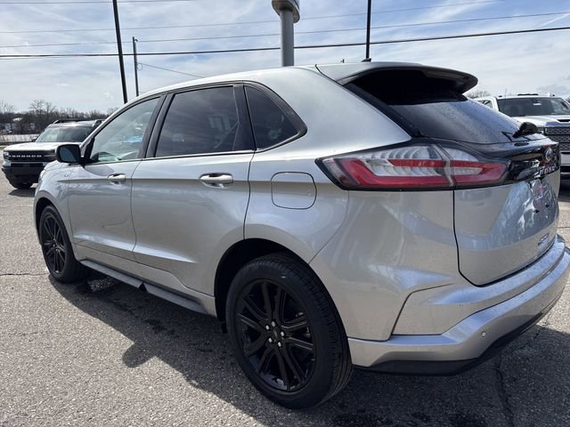 Certified 2023 Ford Edge ST-Line image 11