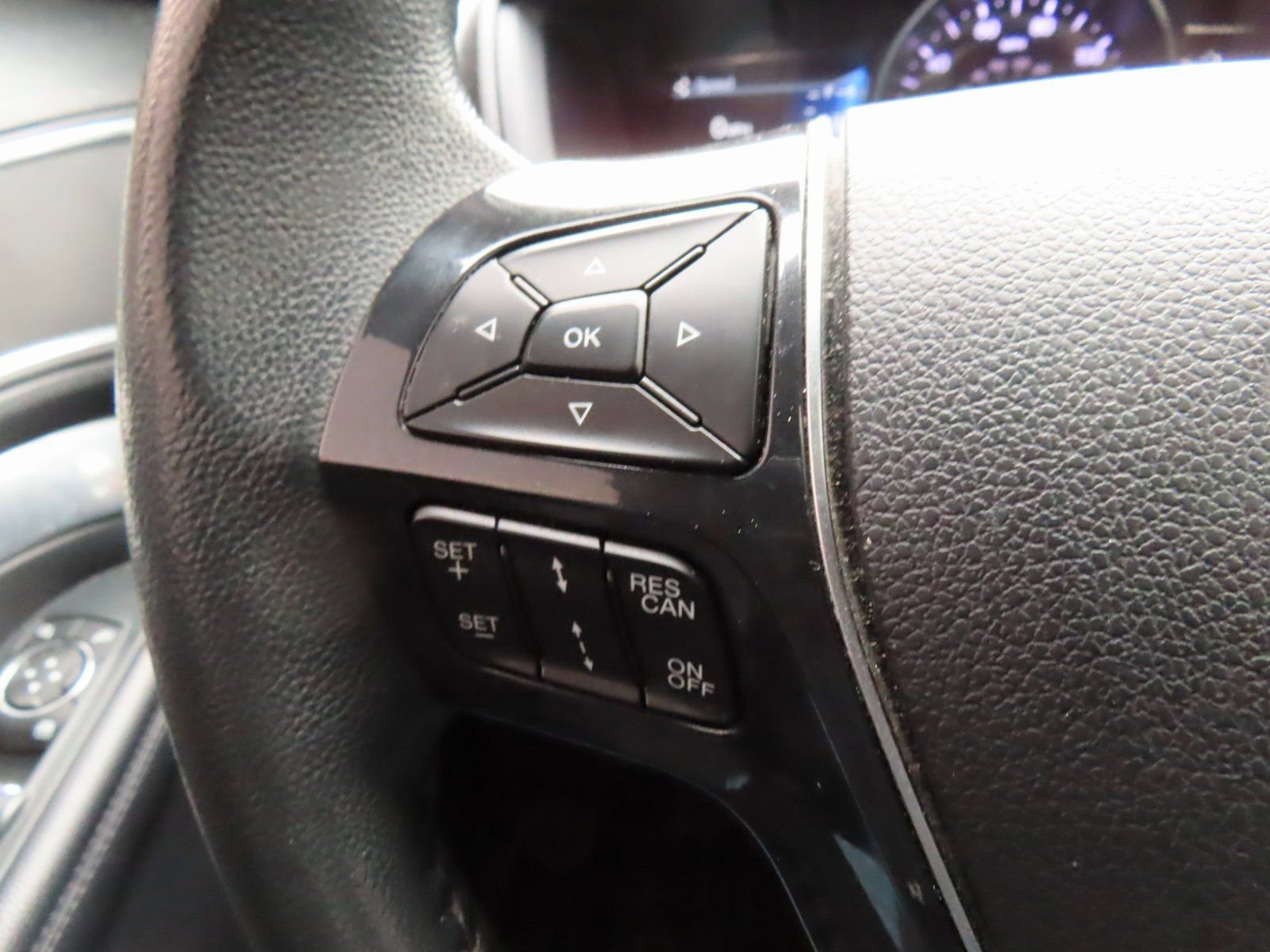 Certified 2018 Ford Explorer Limited w/ Equipment Group 301A image 15