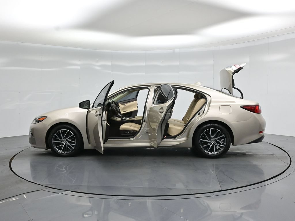 Used 2017 Lexus ES 350 w/ Navigation System Package FWD image 37